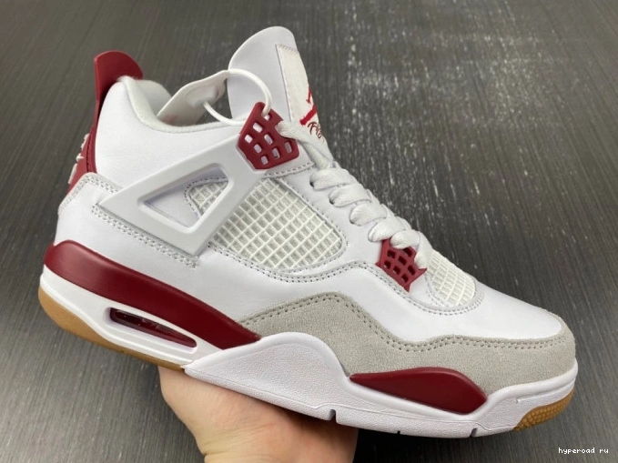 Nike DR5415-160 4 SB x Jordan Air 1105